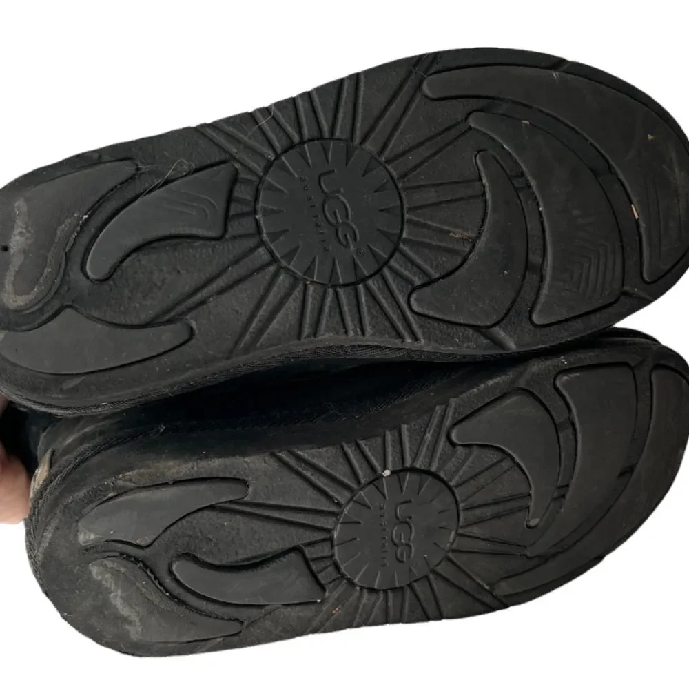 UGG‎ Women's Becket Black Leather Boots 1005380 Moto - Picture 5 of 7
